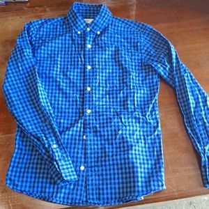 Never worn. Button-down dress shirt, standard fit, XS, GAP. A4.